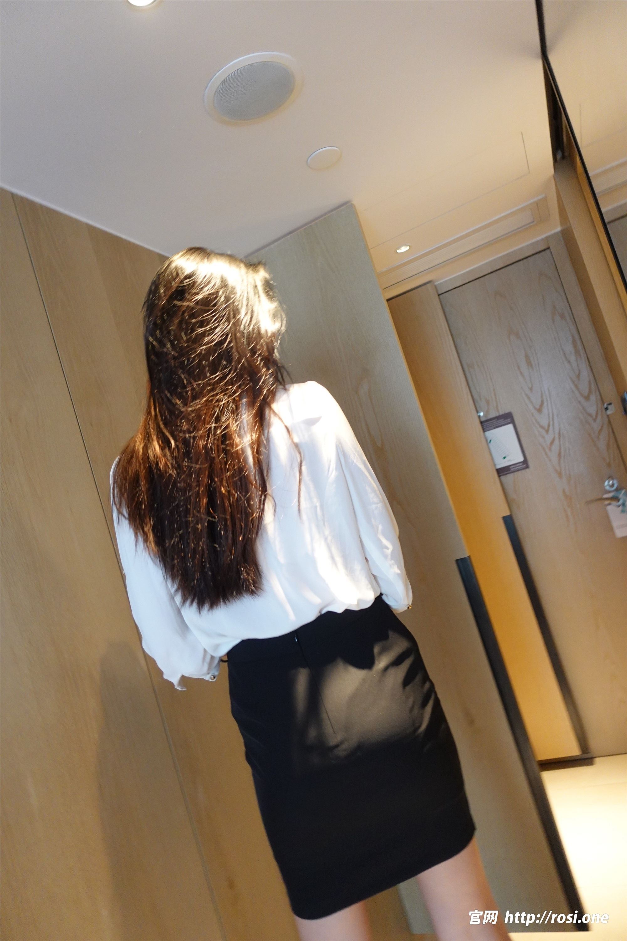 ROSI写真 2023.01.27 NO.4071